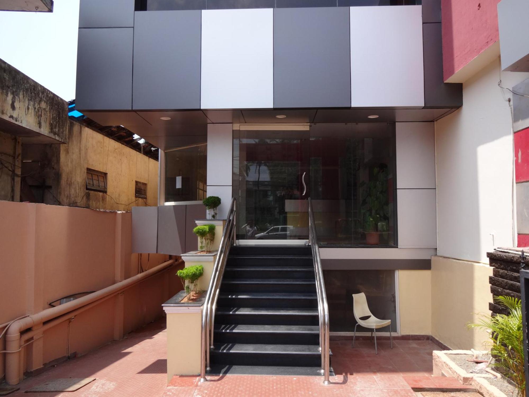 Marwa Inn Thiruvananthapuram Buitenkant foto