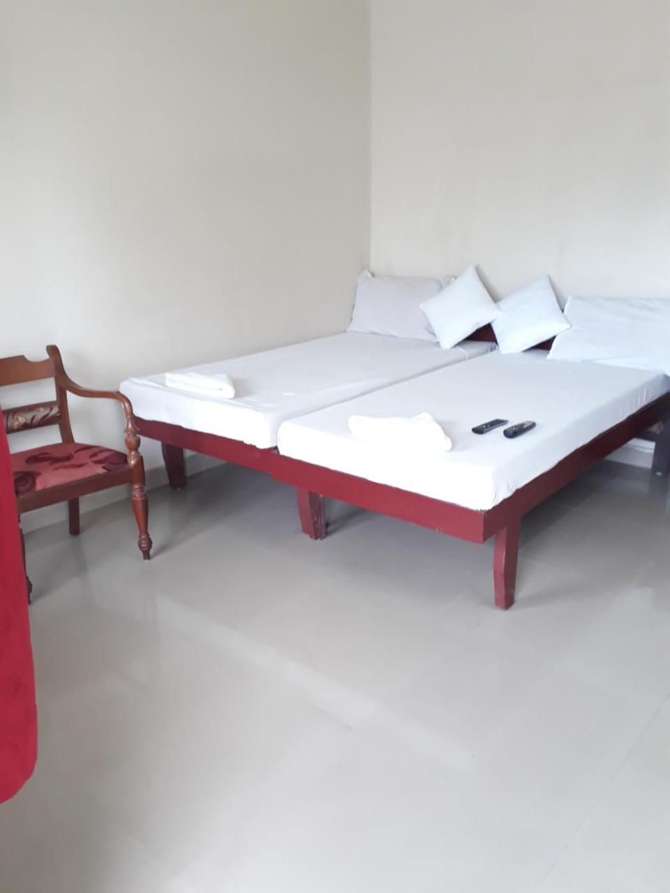 Marwa Inn Thiruvananthapuram Buitenkant foto